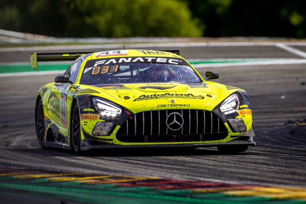 Patrick Assenheimers GETSPEED-Mercedes AMG GT3 von der 24-Stunden-Hatz gezeichnet